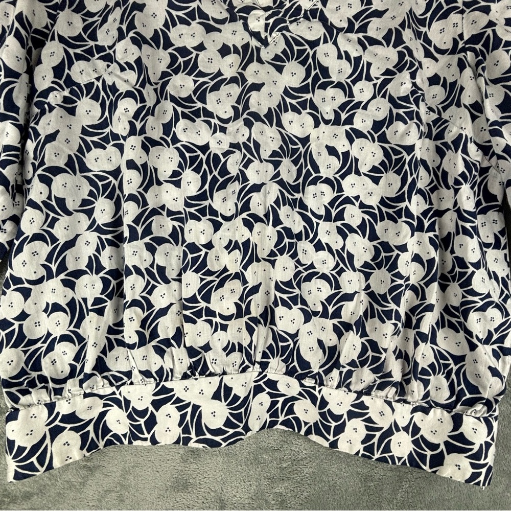 Anthropologie Postmark Top Womens 12 Blue White Floral V-Neck - Picture 5 of 16
